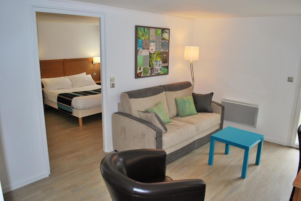 Hotel Le Relais Des Champs Eugenie-les-Bains Buitenkant foto